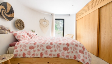 Resa estates huis kopen Ibiza es cubells villa double bedroom.jpg